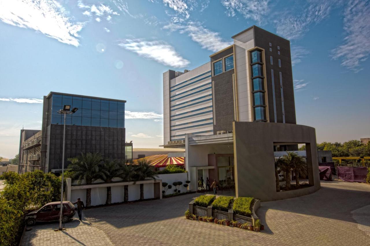 Hotel Kasturi Orchid Pal Ngoại thất bức ảnh